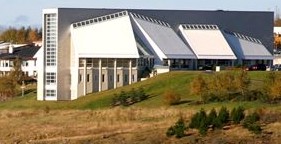 1. MAÍ Í GRAFARVOGSKIRKJU: Á AÐ BJÓÐA HINN VANGANN?