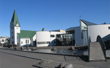 PÍSLARGANGAN Í HAFNARFJARÐARKIRKJU OG HÁGÆÐA TÓNLIST