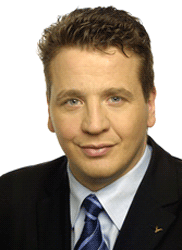 HEILBRIGÐISRÁÐHERRA Á ÁHORFENDABEKK