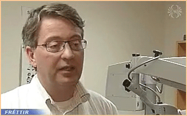 VARAÞINGMAÐUR Á HVÍTUM SLOPPI