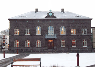 UM AFNÁM EFTIRLAUNALAGANNA