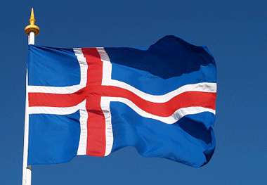 ÞJÓÐHÁTÍÐIN, HEFÐIN, ÖRYGGIÐ OG LÝÐRÆÐIÐ