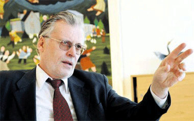 HEFUR EKKI LOFAÐ AÐ VERA ÞÆGUR