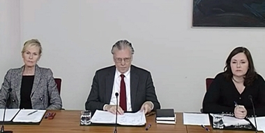 ÞINGMÁL Í BEINNI...