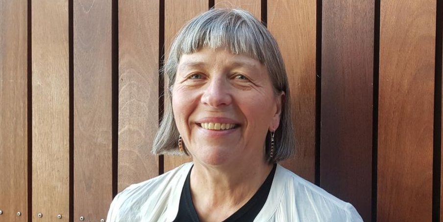 HLUSTUM Á ÞETTA FÓLK!