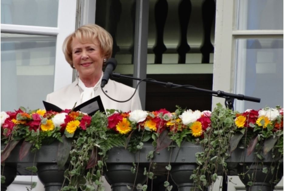 VÆNTUMÞYKJA Í GARÐ VIGDÍSAR