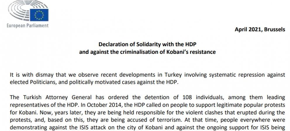 í DAG HEFJAST RÉTTARHÖLD YFIR ÞEIM SEM STUDDU KÚRDA Í BARÁTTUNNI GEGN ISIS