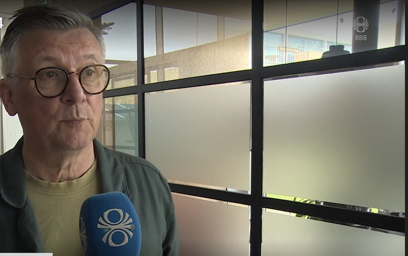 VERSLUNARHAGSMUNIR GEGN ALMANNAHAGSMUNUM