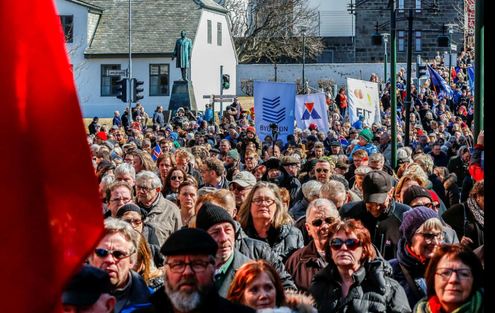 VERÐA AÐ VERA VINSTRI MENN EF ÞEIR SEGJAST VERA VINSTRI MENN