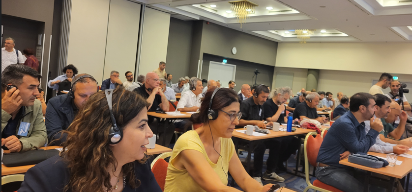 HERNAÐARHYGGJA SÆKIR Á UM ALLAN HEIM