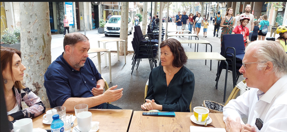 Á SÖGUSLÓÐUM BEGGJA VEGNA PÝRENEAFJALLA - HLUSTAÐ Á KATALÓNSKA LÝÐVELDISSINNA