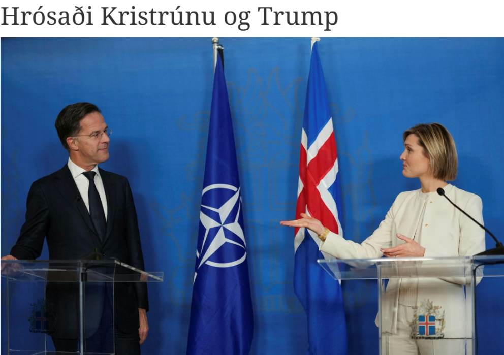 ÞJÓNN HERGAGNAIÐNAÐARINS Í HEIMSÓKN