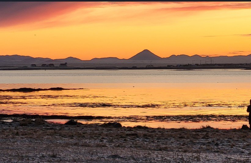 ÞAKKIR TIL KRISTÍNAR, MÖGGU STÍNU, HJÁLMTÝS, BJARKAR OG ALLRA HINNA ...