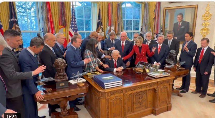 “RELIGIOUS FANATICS“ Í ÍRAN - EN HVAÐ ER ÞETTA?