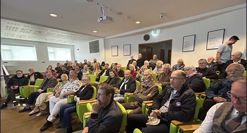 ÞÖGN RÍKISÚTVARPSINS UM FRÓÐLEG ERINDI UM REYNSLU ÍRA AF EVRÓPUSAMBANDINU