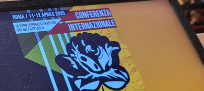 KÚRDAR Í KRÖPPUM DANSI VILJA FRIÐ