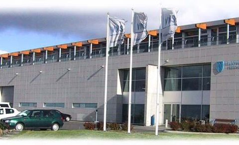 VARASAMT AÐ SELJA VÉLAMIÐSTÖÐ