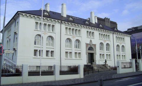 FUNDURINN Í SAFNAHÚSINU KLUKKAN 12 Á LAUGARDAG