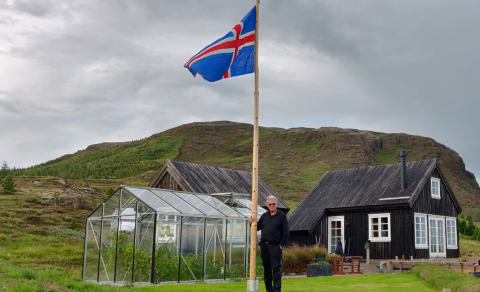 29 Í HUNDRAÐIÐ