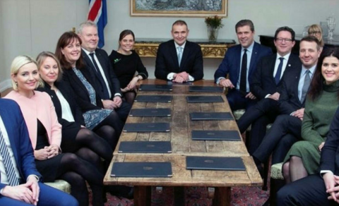 RÍKISSTJÓRN MEÐ AÐILD VG: BETUR MÁ EF DUGA SKAL