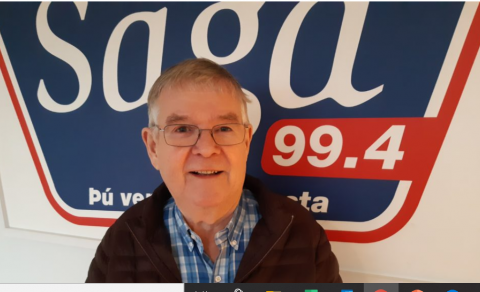 HLUSTUM Á JÓN KRISTJÁNSSON
