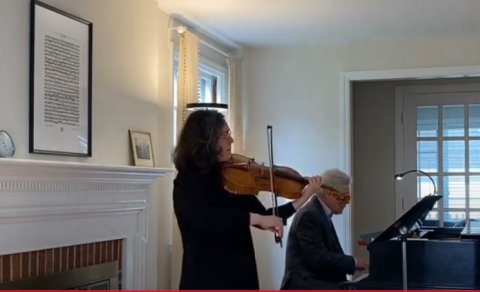 JUDITH OG VLADIMIR BJÓÐA Á TÓNLEIKA