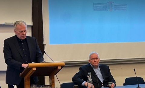 LANDSDÓMSBÓK HANNESAR OG DÓMSORÐ ÚR ÓLÍKUM ÁTTUM