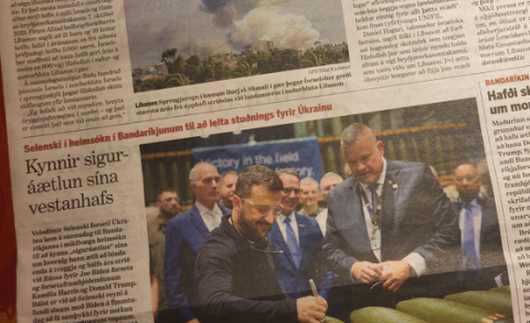 DAUÐASPRENGJUR MEÐ EIGINHANDARÁRITUN