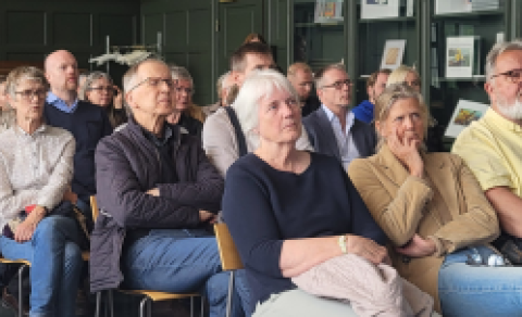 MANNRÉTTINDALÖGMENN RJÚFA ÞÖGNINA UM ROJAVA
