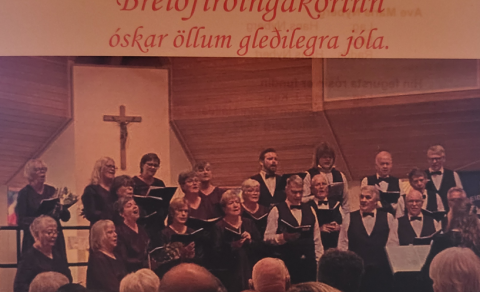 TEKIÐ UNDIR JÓLAKVEÐJUR BREIÐFIRÐINGAKÓRSINS