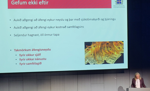 HVORIR EIGA AÐ RÁÐA, LÆKNAR EÐA LÖGBRJÓTAR?